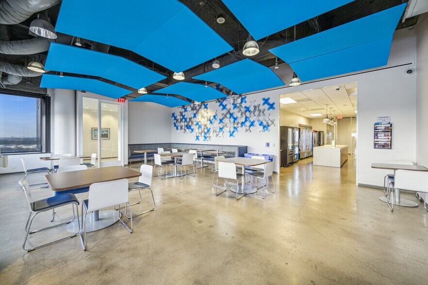 More Photos Of 2707 N Loop W, Houston Office For Lease