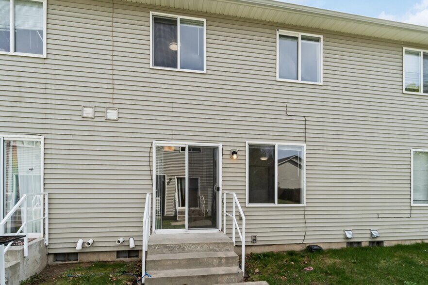 More Photos Of 1405 E Gilbert Ave, Coeur d'Alene Apartments For Sale