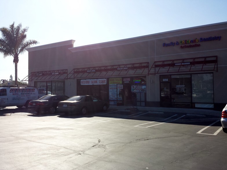More Photos Of 6854-6862 Edinger Ave, Huntington Beach Freestanding For Lease