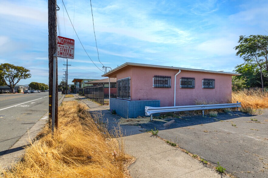 More Photos Of 120 Broadway, Richmond Medical For Sale