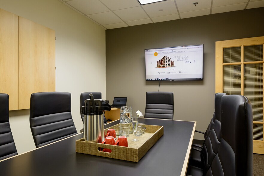 More Photos Of 1301 Riverplace Blvd, Jacksonville Office For Lease