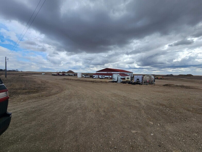 More Photos Of 6619 62 1/2 Ave NW, Blaisdell Distribution For Sale