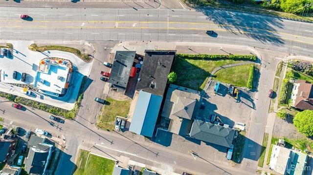 More Photos Of 407 W Memorial Dr, Houghton Freestanding For Sale