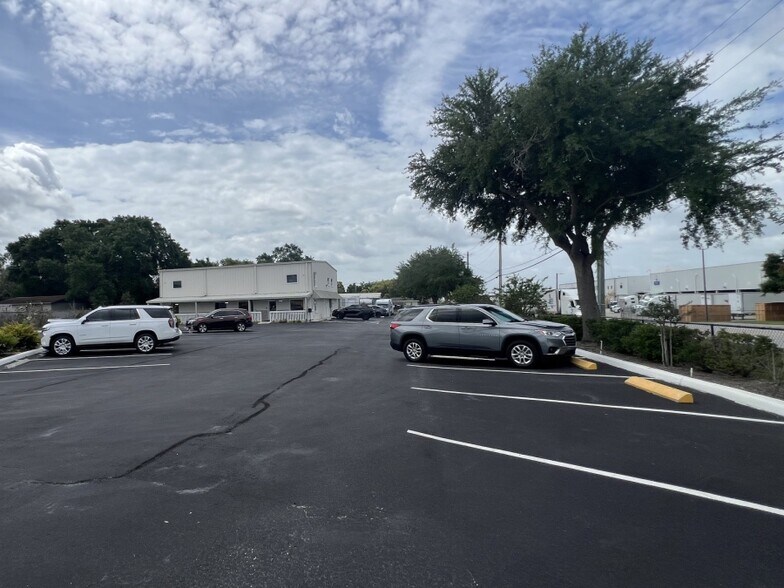 More Photos Of , Auburndale Unknown For Sale