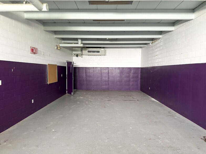 More Photos Of 604 7th ave, Troy Flex For Lease