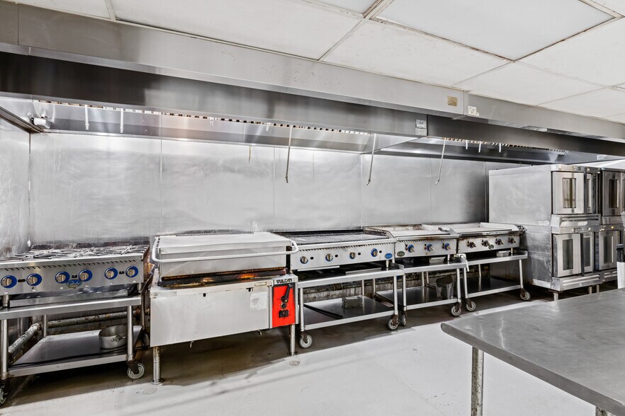 More Photos Of 5150 N State Road 7, North Lauderdale Refrigeration Cold Storage For Lease