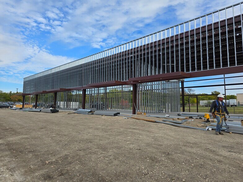 More Photos Of 9820 Huebner Rd, San Antonio Storefront Retail Office For Lease