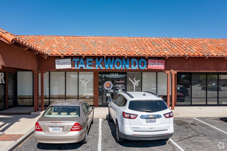 More Photos Of 1915-1989 W Avenue L, Lancaster Unknown For Lease