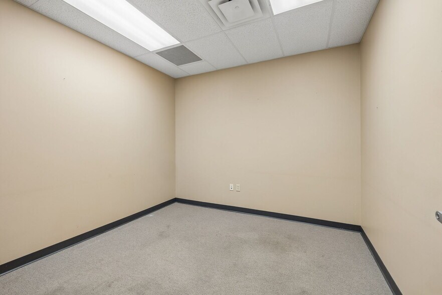 More Photos Of 1718 Charlotte Ave, Nashville Medical For Lease
