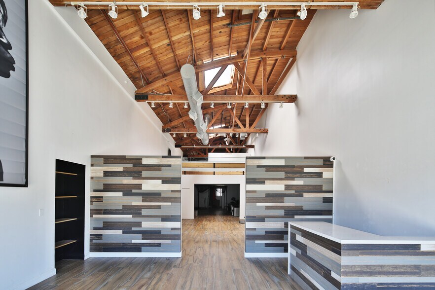 More Photos Of 463-467 S La Brea Ave, Los Angeles Storefront Retail Office For Lease