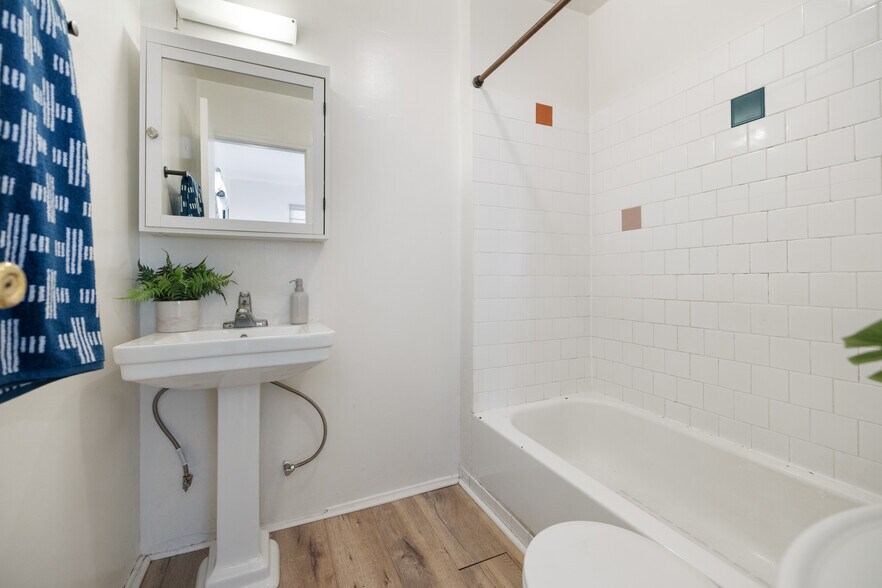 More Photos Of 1545 Duane St, Los Angeles Multifamily For Sale