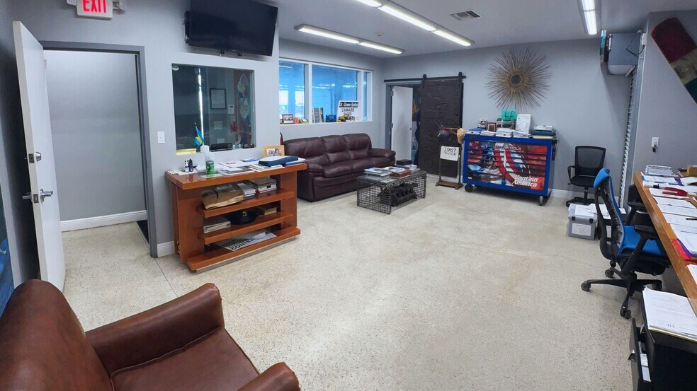 More Photos Of 8600 NW 36th Ave, Miami Manufacturing For Lease