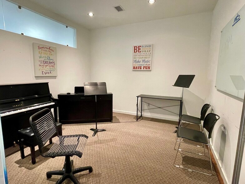 More Photos Of 18-00 Fair Lawn Ave, Fair Lawn Loft Creative Space For Lease