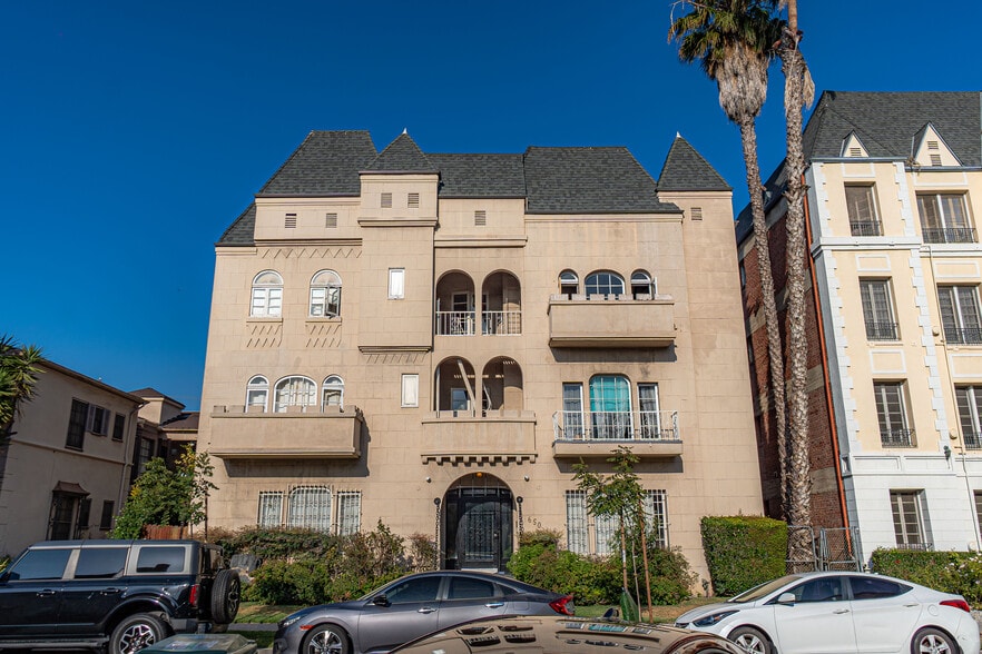 More Photos Of 650 S Detroit St, Los Angeles Apartments For Sale