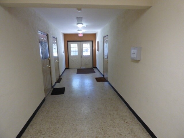 More Photos Of 1967 Lincoln Hwy, Edison Office For Sale