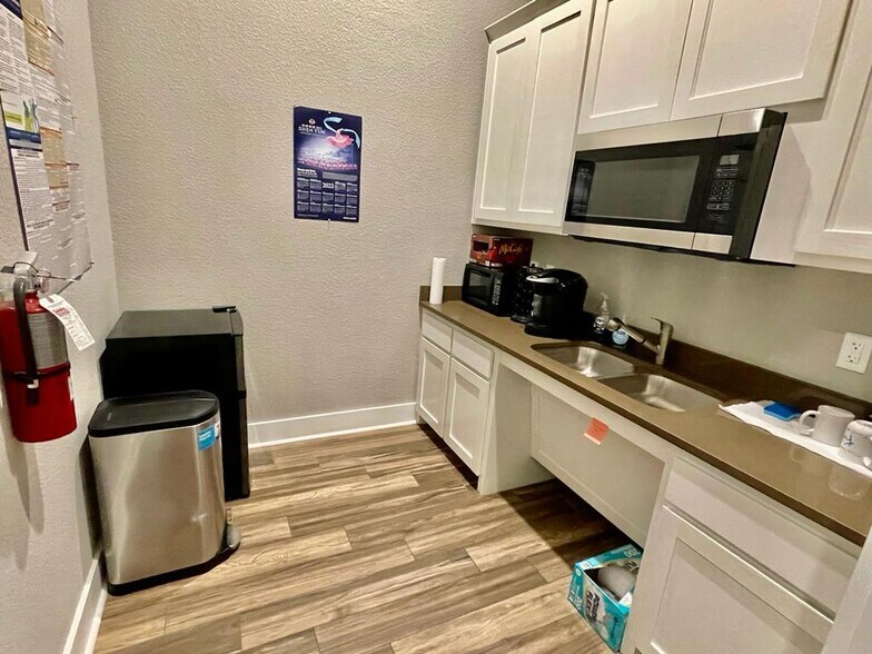 More Photos Of 5899 Preston Rd, Frisco Medical For Lease