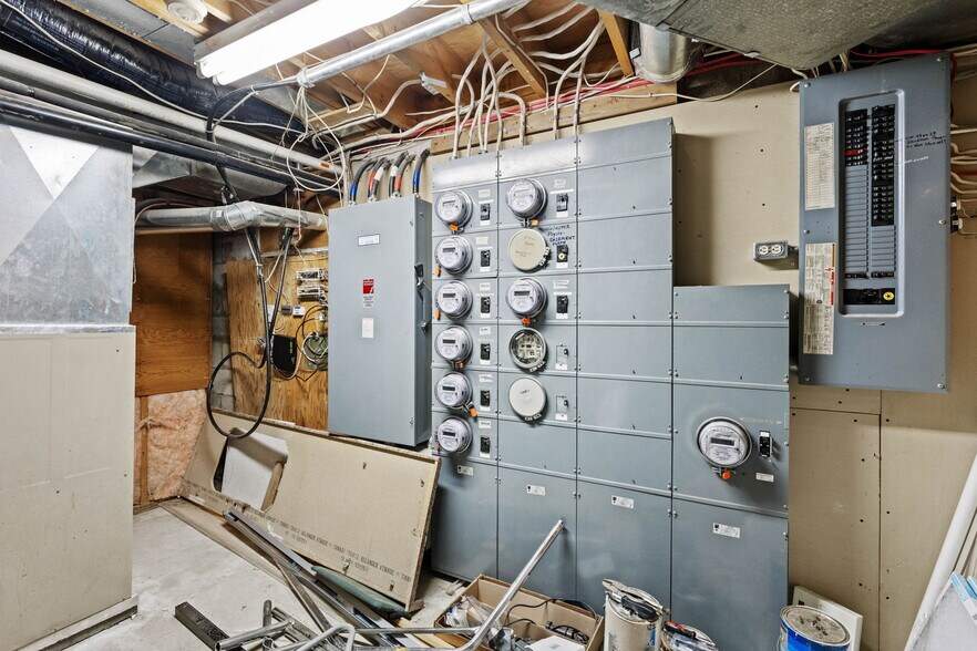 More Photos Of 457 Main St E, Winchester Medical For Sale