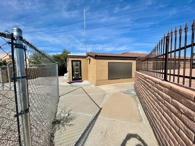 More Photos Of 1407 McCulloch Blvd N, Lake Havasu City Storefront Retail Office For Sale