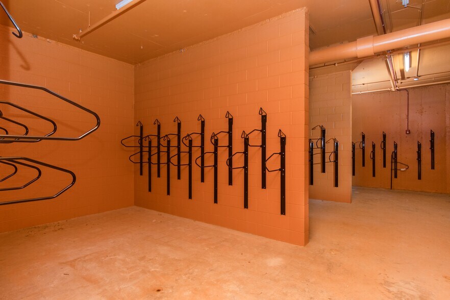 More Photos Of 5050 N Broadway St, Chicago Apartments For Lease