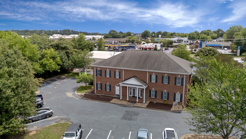 More Photos Of 634 Fairview Rd, Simpsonville Medical For Sale