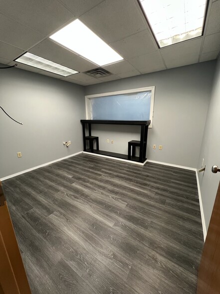 More Photos Of 5503 18th Ave, Kenosha Warehouse For Lease