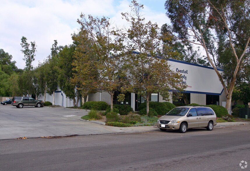 More Photos Of 8650 Argent St, Santee Manufacturing For Lease