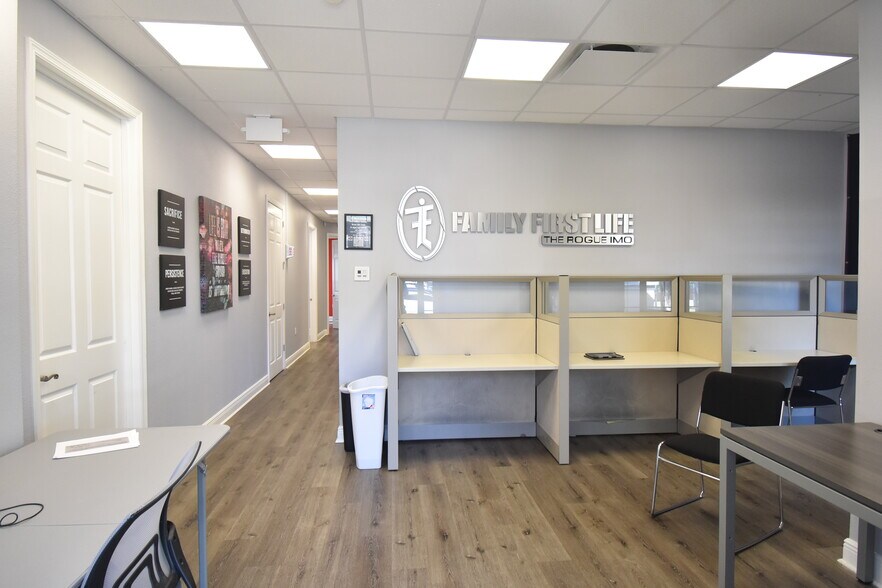 More Photos Of 1377 Providence Rd, Brandon Medical For Lease