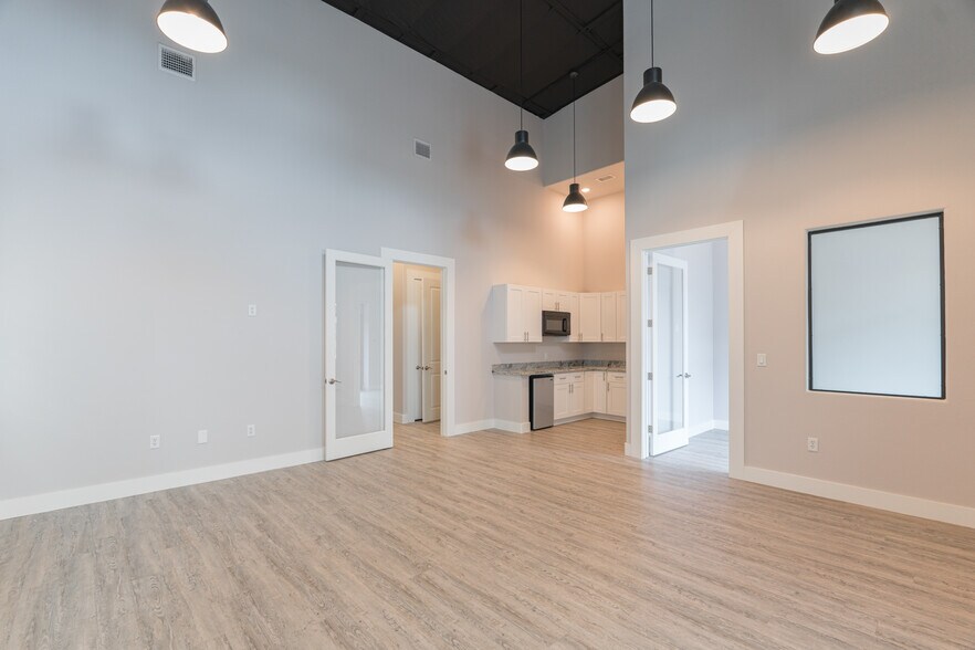 More Photos Of 350 Nursery Rd, Spring Medical For Lease