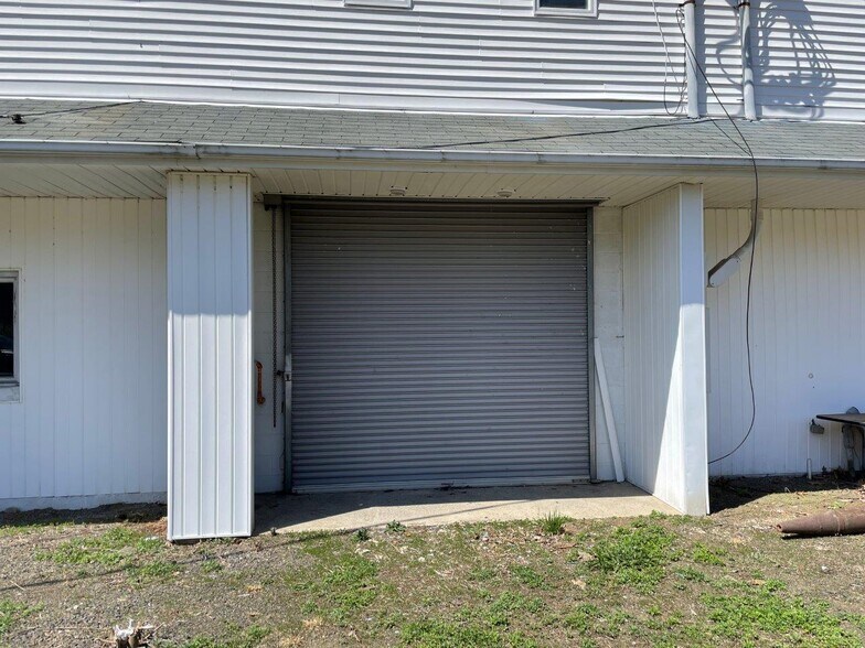 More Photos Of 125 Park Ave, Danbury Industrial For Lease