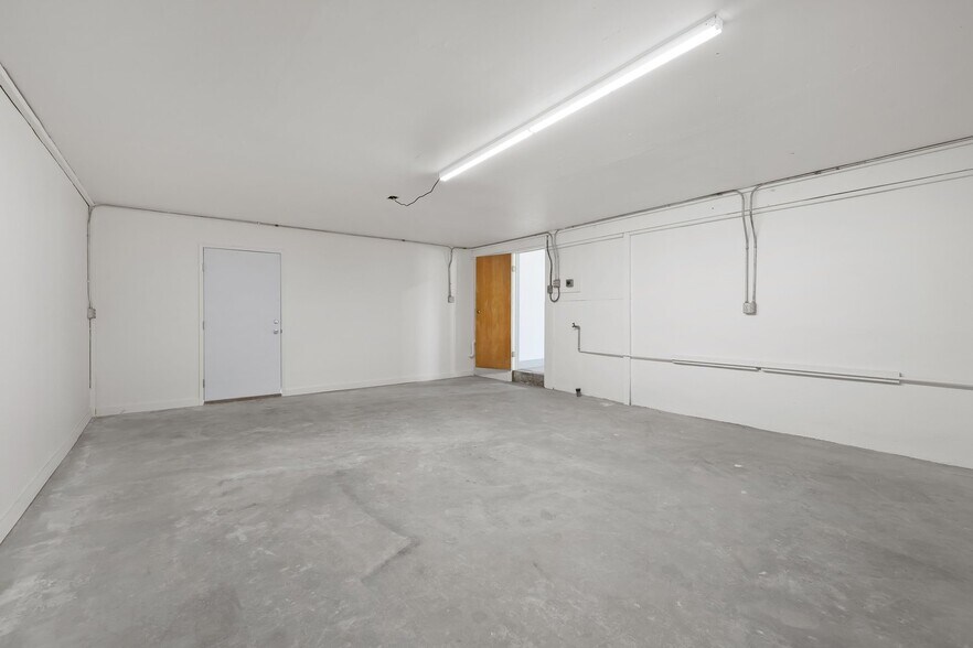 More Photos Of 3724 Oak st, Paso Robles Warehouse For Lease