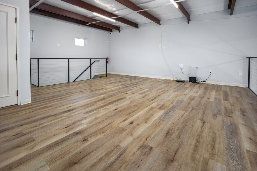 More Photos Of 6679 Prosper Rd, Edmond Showroom For Lease