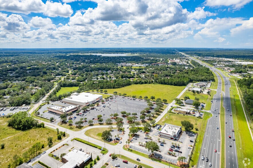 More Photos Of 2260-2292 Commercial Way, Spring Hill Storefront For Lease