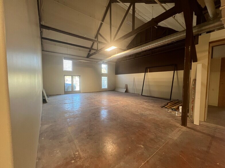 More Photos Of 53-61 Front St, Healdsburg General Retail For Lease