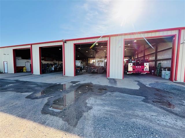 More Photos Of 2700 S 32nd St, Muskogee Industrial For Sale