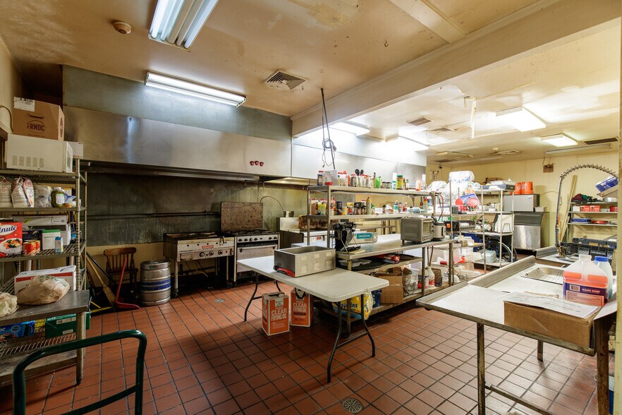 More Photos Of 1903 Baytree Pl, Valdosta Restaurant For Sale