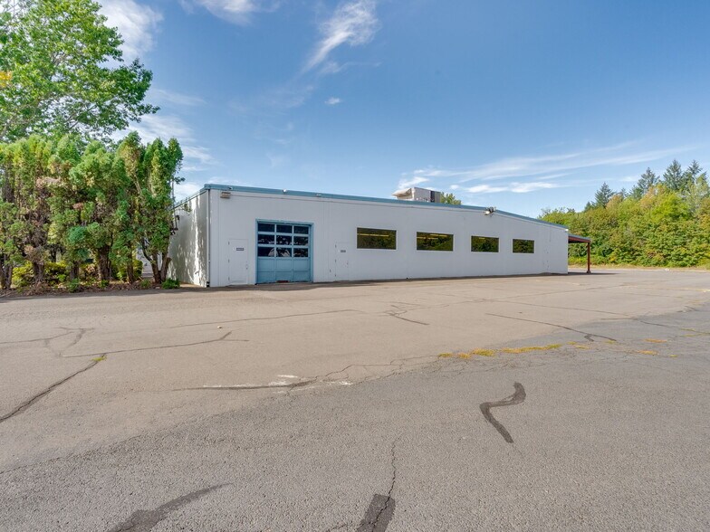 More Photos Of 16700 S Highway 99W, Amity Distribution For Sale