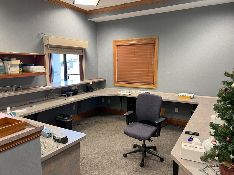 More Photos Of 8514-8518 N Dixie Dr, Dayton Medical For Lease