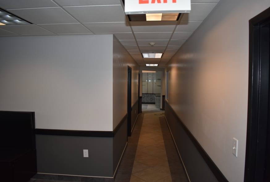 More Photos Of 296 Cayuga Dr, Mooresville Warehouse For Sale