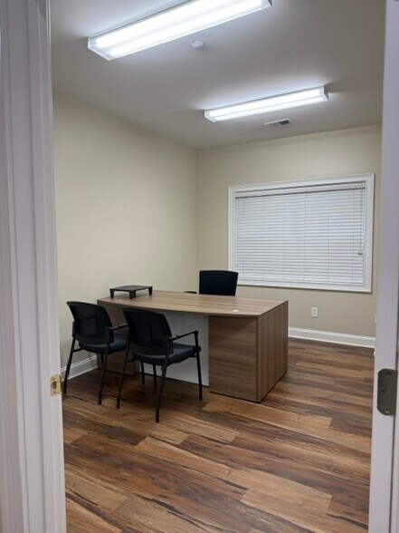 More Photos Of 965 Piedmont Rd, Marietta Office For Lease