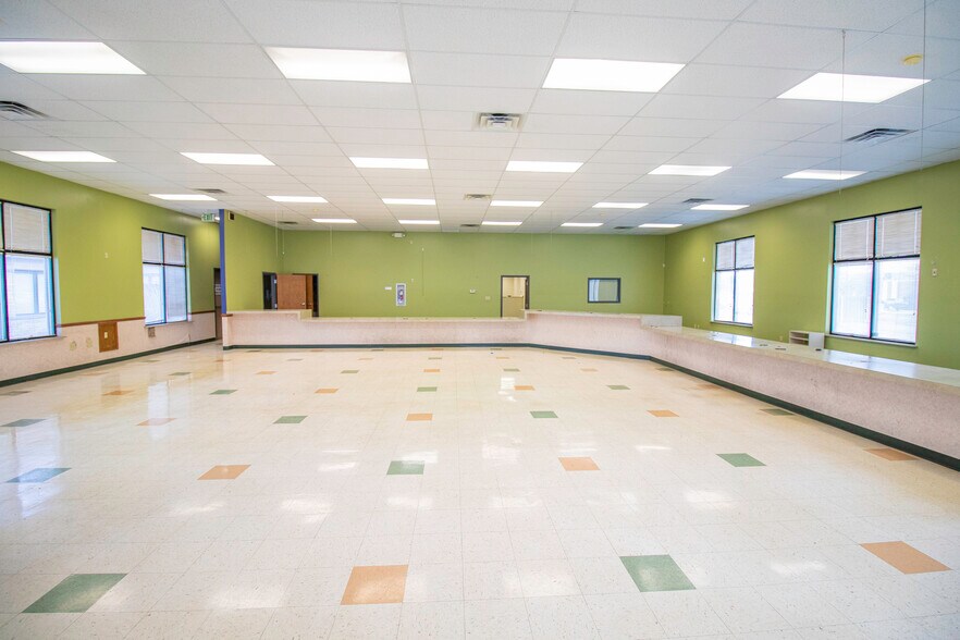 More Photos Of 720 W Navajo St, West Lafayette Office For Lease
