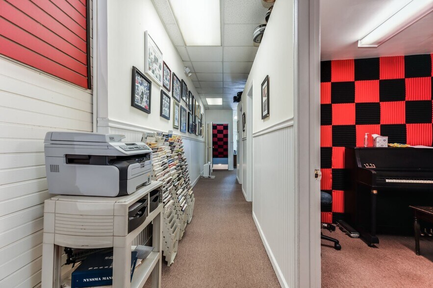 More Photos Of 377 Main St, Center Moriches Storefront Retail Office For Sale