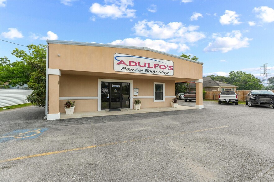 More Photos Of 1415 Massey Tompkins Rd, Baytown Industrial For Sale