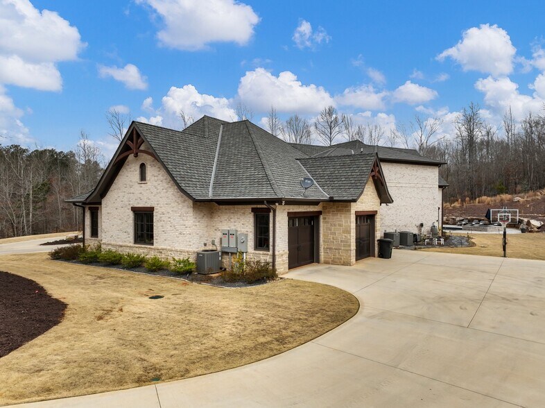 More Photos Of 3263 Tanners Mill Rd, Gainesville Lodge Meeting Hall For Sale
