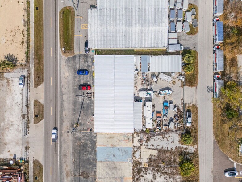 More Photos Of 6478 San Casa Dr, Englewood Warehouse For Lease