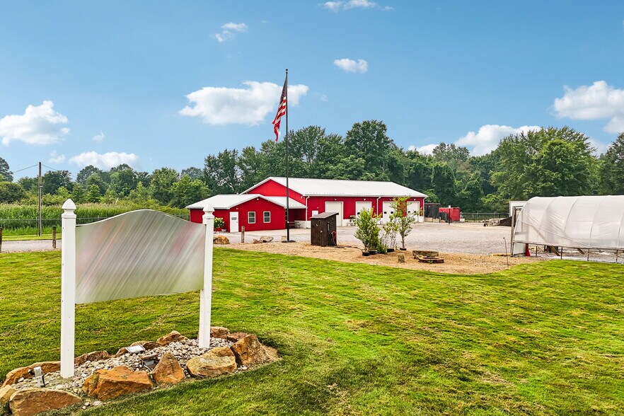 More Photos Of 3220 McCartney Rd, Youngstown General Retail For Sale