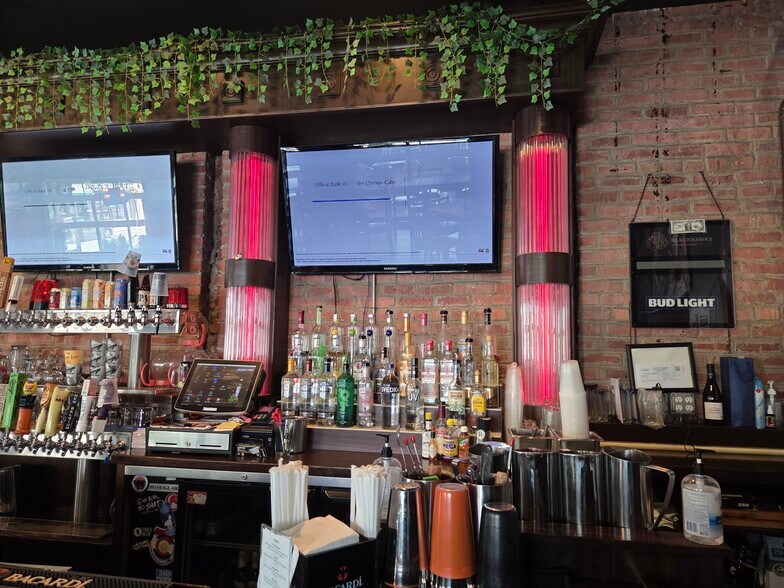 More Photos Of 4620 N Kedzie Ave, Chicago General Retail For Lease