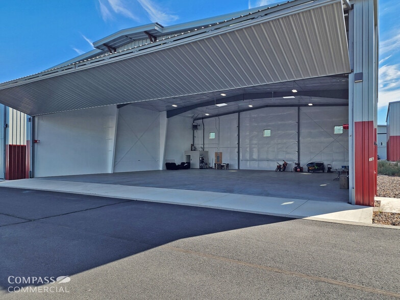 More Photos Of 63205 Gibson Air Rd, Bend Airplane Hangar For Sale