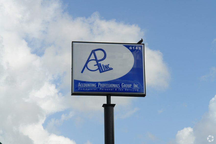 More Photos Of 6143 S Orange Blossom Trl, Orlando Loft Creative Space For Sale