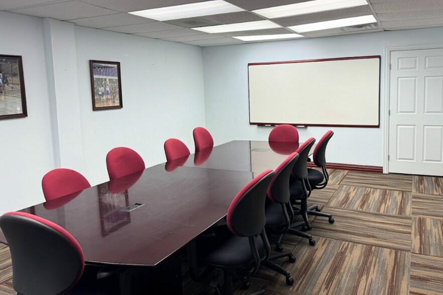 More Photos Of 375 Municipal Dr, Richardson Medical For Sale