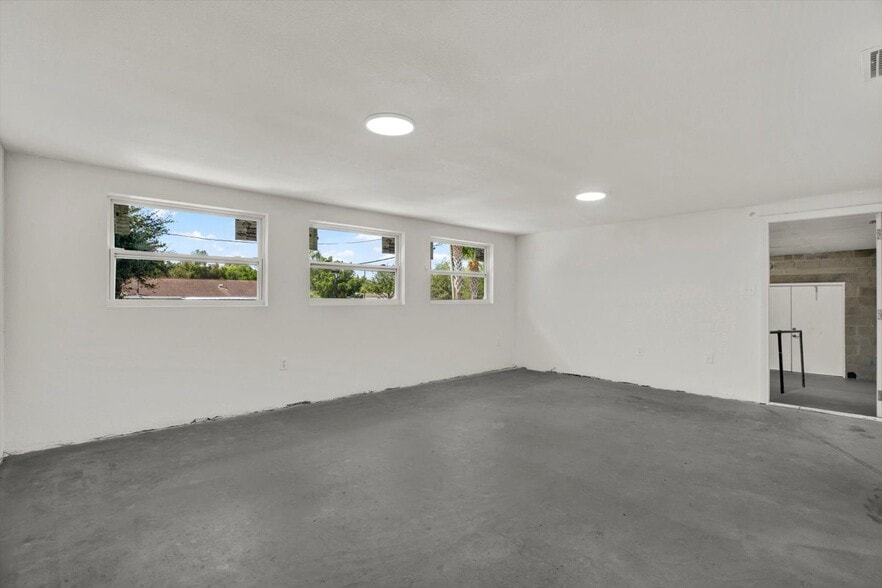 More Photos Of 6102 Indiana Ave, New Port Richey Office For Sale
